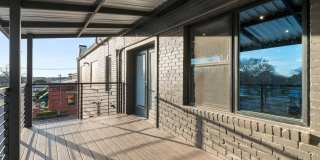 330 W Lamar Street Gallery 1