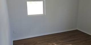 3 Bedroom, 1 Bathroom Home! Schedule a Showing Soon! Gallery 9