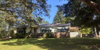 1100 Buena Vista Circle Gallery 1