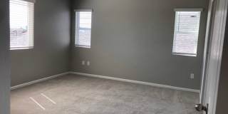 Beautiful Newer Home in Berthoud – 3 Bedrooms + Study, Loft, Large Yard, Pet Friendly Beautiful Newer Home in Berthoud – 3 Bedrooms + Study, Loft, Large Yard, Pet Friendly Gallery 10