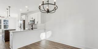 5015 Grayton Alley Gallery 80
