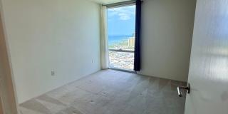 Prime Location- Kapiolani Residence 43d floor- Great views! Gallery 13