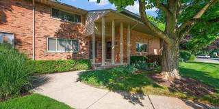 975 N Old Woodward Avenue Gallery 6