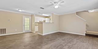 Alexander Crossing Apartments & Townhomes Gallery 12