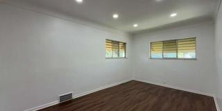 25 W Broadway Street Gallery 6