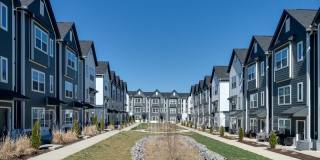 700 N Dupont Avenue Gallery 21