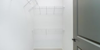 1810 Belcourt Gallery 37