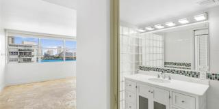 1420 Brickell Bay Dr Gallery 35