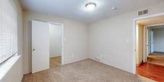 Skyline Apartments Gallery 16