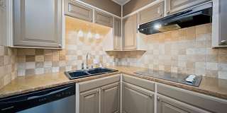 4613 N. 2nd Street Gallery 34