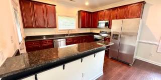 Welcome Home to Comfort and Convenience! Gallery 14