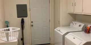 2807 Elgin Avenue Gallery 7