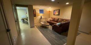 Queens Court Large Charming 1 Bedroom Available Now! Highly Desirable Queen Anne Location Gallery 14