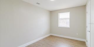 1134-1136 GILMORE Avenue Gallery 41