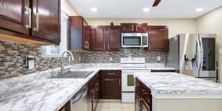 6026 CAMPSTOOL RD Gallery 9