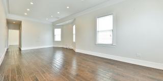 9 Bellflower St Gallery 17