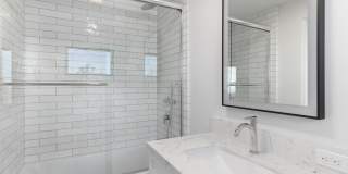 Modern Coastal Lease in Top of the World Gallery 33