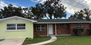 For Rent: 4-Bedroom Home in Lakeland Gallery 1