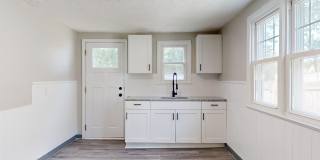 Bellaire - Puritas Area - 3 Bedrooms - 1 Bath - Single Family Home Gallery 1