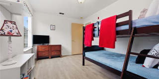 3140 BRITANNIA Boulevard Gallery 25