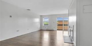 100 Kane Street Gallery 5