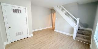NOW SHOWING: 2 Bedroom / 1 Bath Duplex located at 1132 N Oxford St. in Indianapolis, IN Gallery 7