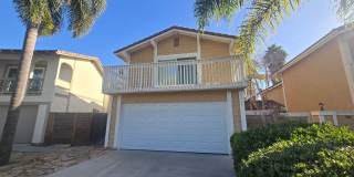 Spacious, 3BD/2.5BA Duplex with Large Fenced Yard: Close to Schools, Golf, Town! Spacious, 3BD/2.5BA Duplex with Large Fenced Yard: Close to Schools, Golf, Town! Gallery 1