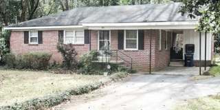 Charming Home Available in August! Gallery 1