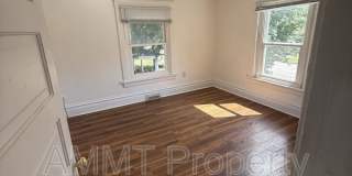 1710 A Avenue Northeast - 1 Gallery 1