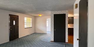 Large 3 br 1 ba charming home Gallery 1