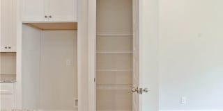 Owen's Crossing Townhome Gallery 7