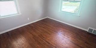 A Single family home with Garage in Garfield Heights Gallery 16
