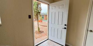 5557 FLORAL Avenue Gallery 4
