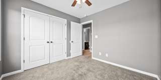 Pet Friendly Three Bedroom! Gallery 32