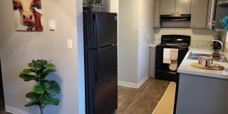 Townhouse Square Gallery 9