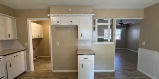 3 bed, 1 1/2 bath, 1 car garage Gallery 26