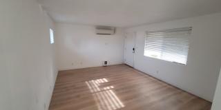 221 N Underwood Street - 221 Gallery 4