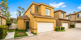 Gorgeous 2 bed/2.5 bath! Located in the highly desired city of Rancho Santa Margarita! Gorgeous 2 bed/2.5 bath! Located in the highly desired city of Rancho Santa Margarita! Gallery 1