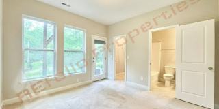 Great Location! 3-Story Townhome with Guest Suite, Loft & 1-Car Garage in Chapel Run – Available September 7th! Gallery 6