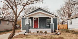 Walking Distance to MSU 3 bed 2 bath home and office with huge yard in the Phelps Grove Neighborhood!! Gallery 1