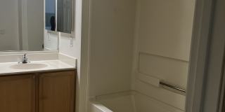 555 10th Street Gallery 8