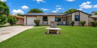 504 Willow Dr Gallery 1