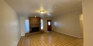 3 Bedroom Home in Phoenix with lots of character! Gallery 5