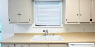 Beautiful 4 Bedroom 1.5 Bath - City View ISD Gallery 12