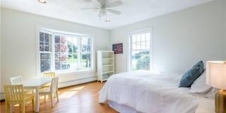 573 Wolcott Avenue Gallery 17