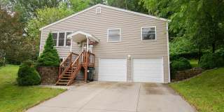 Beautiful Furnished Home on Quiet Cul‑de‑Sac Beautiful Furnished Home on Quiet Cul‑de‑Sac Gallery 1