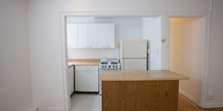 5120 S. Hyde Park Boulevard Gallery 18