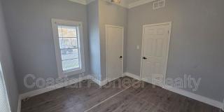 2010 N Howard Ave Gallery 11