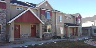 3 Bedroom 2.5 Bathroom Townhome Gallery 1