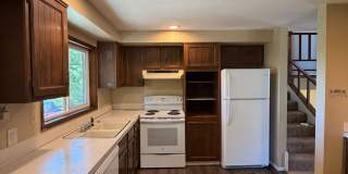 The Perfect House for Roommates, 6bdrms, 3.5 baths, 1.5 miles from Oregon Tech and Sky Lakes Medical Center Gallery 16